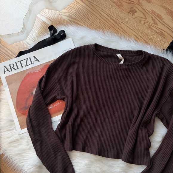 Aritzia Babaton Long Sleeve Women's Top - Picture 3 of 5